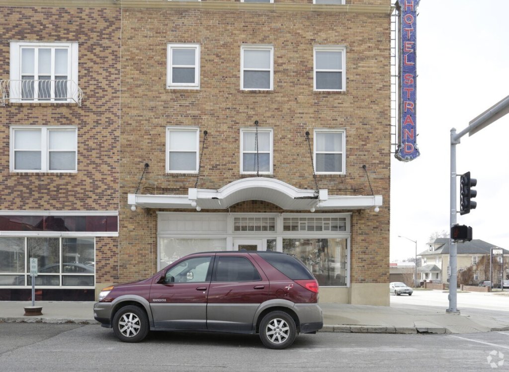 strand apartments chillicothe mo building photo